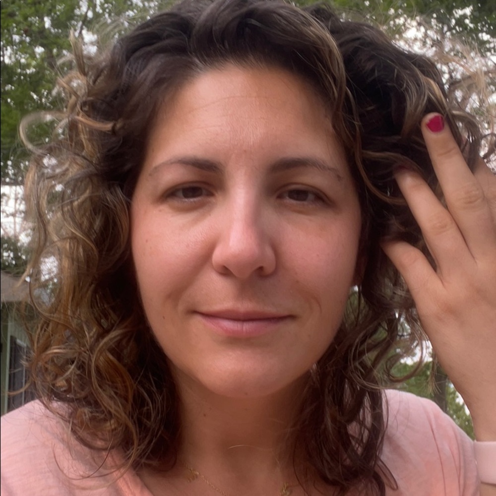 Meet your Posher, Dionne